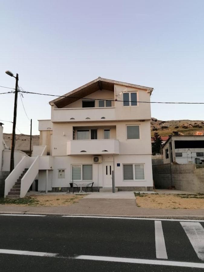 Apartman Lidija Dinjiška Buitenkant foto