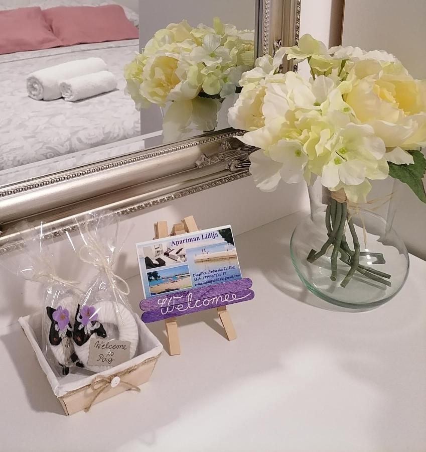 Apartman Lidija Dinjiška Buitenkant foto